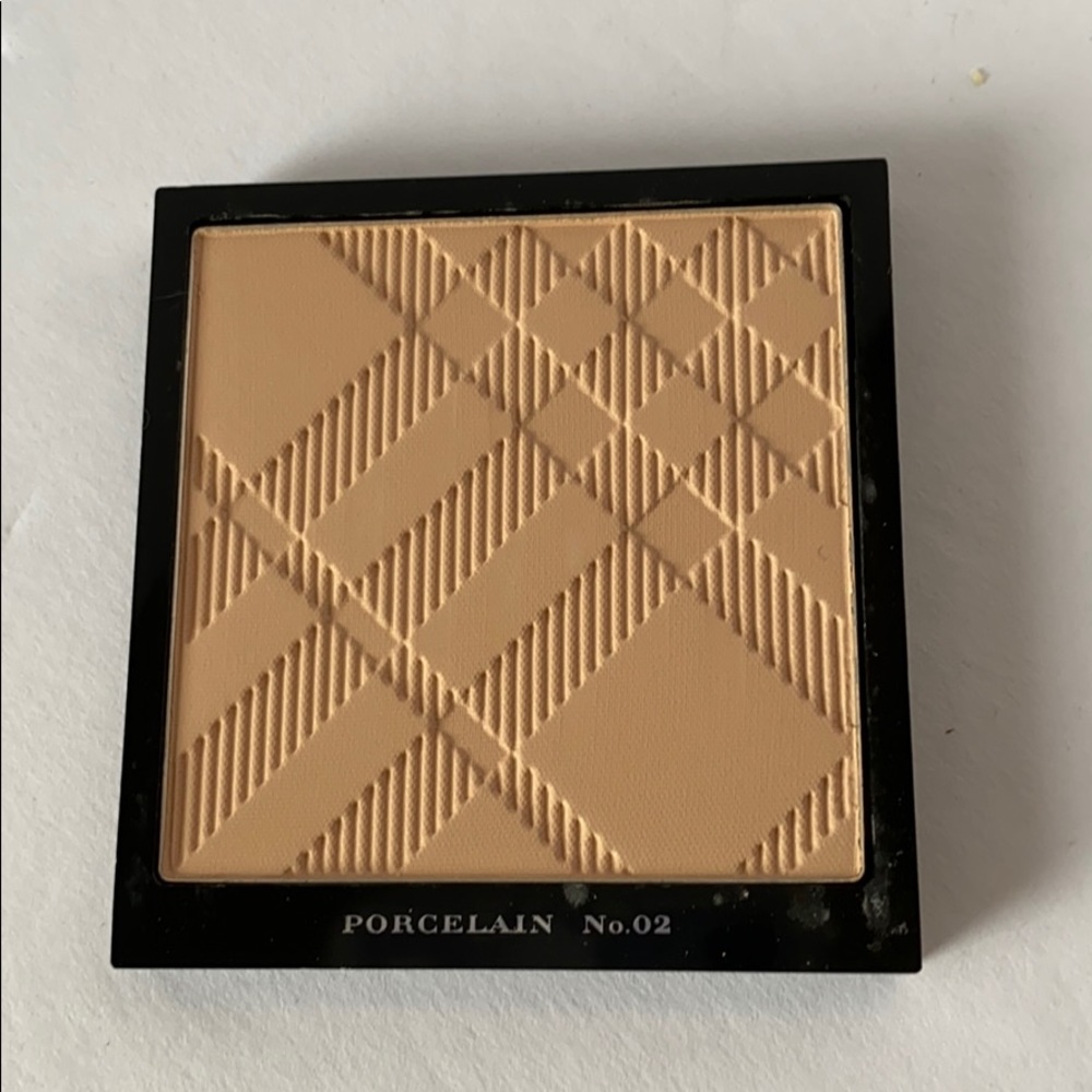 Burberry sheer powder porcelain #2